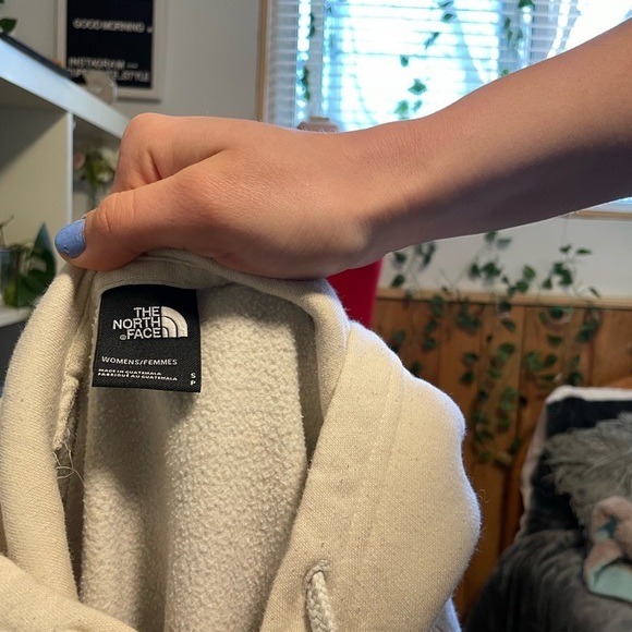 THE NORTH FACE cream hoodie size small in great  condition! - Picture 2 of 3
